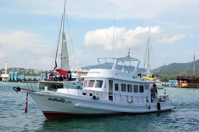 Private Boat Fishing TROLLING & SPINNING From Phuket - Trolling toward Racha Yai