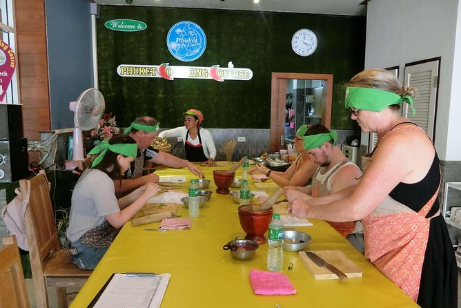 Private food Tour + Sightseeing +Thai Cooking class - Timing, transport, and the long-day question