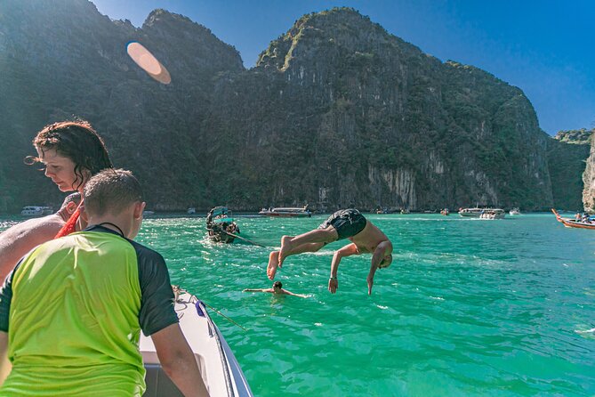 Private Phi Phi Islands & Bamboo Full Day Tour with snorkeling - The boat, crew, and comfort questions