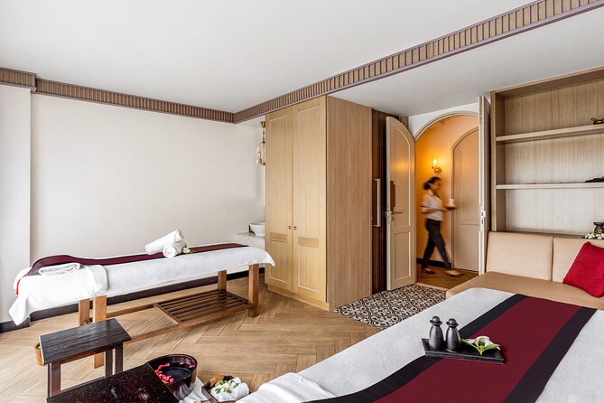 Private Royal Siam Thai Package with Thai Massage in Phuket - Step Two: A 30-Minute White Mud Wrap