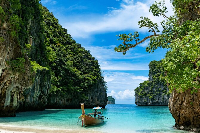 VIP Private Boat to Phi Phi Island: Snorkeling + Land Tour - Why a private boat changes the Phi Phi day